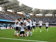 半场战报:那不勒斯1-2科莫,巴图里纳与杜维卡斯各入一球